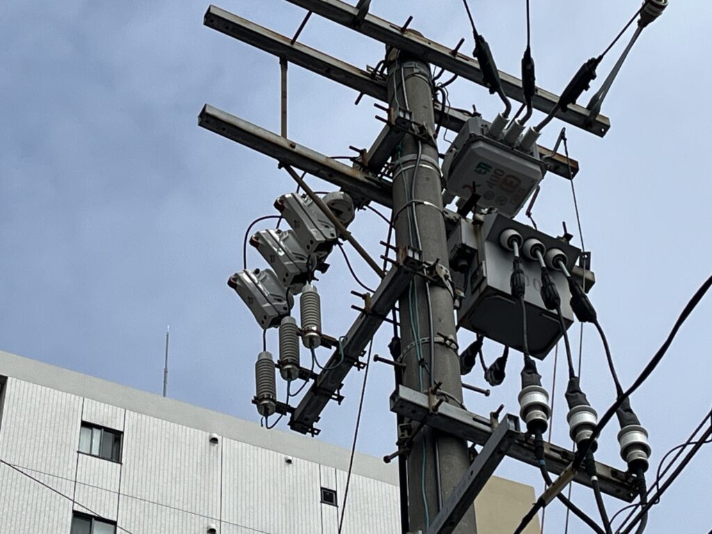 PASとは別に設置した避雷器